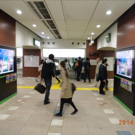 吉祥寺駅　デジタルサイネージ